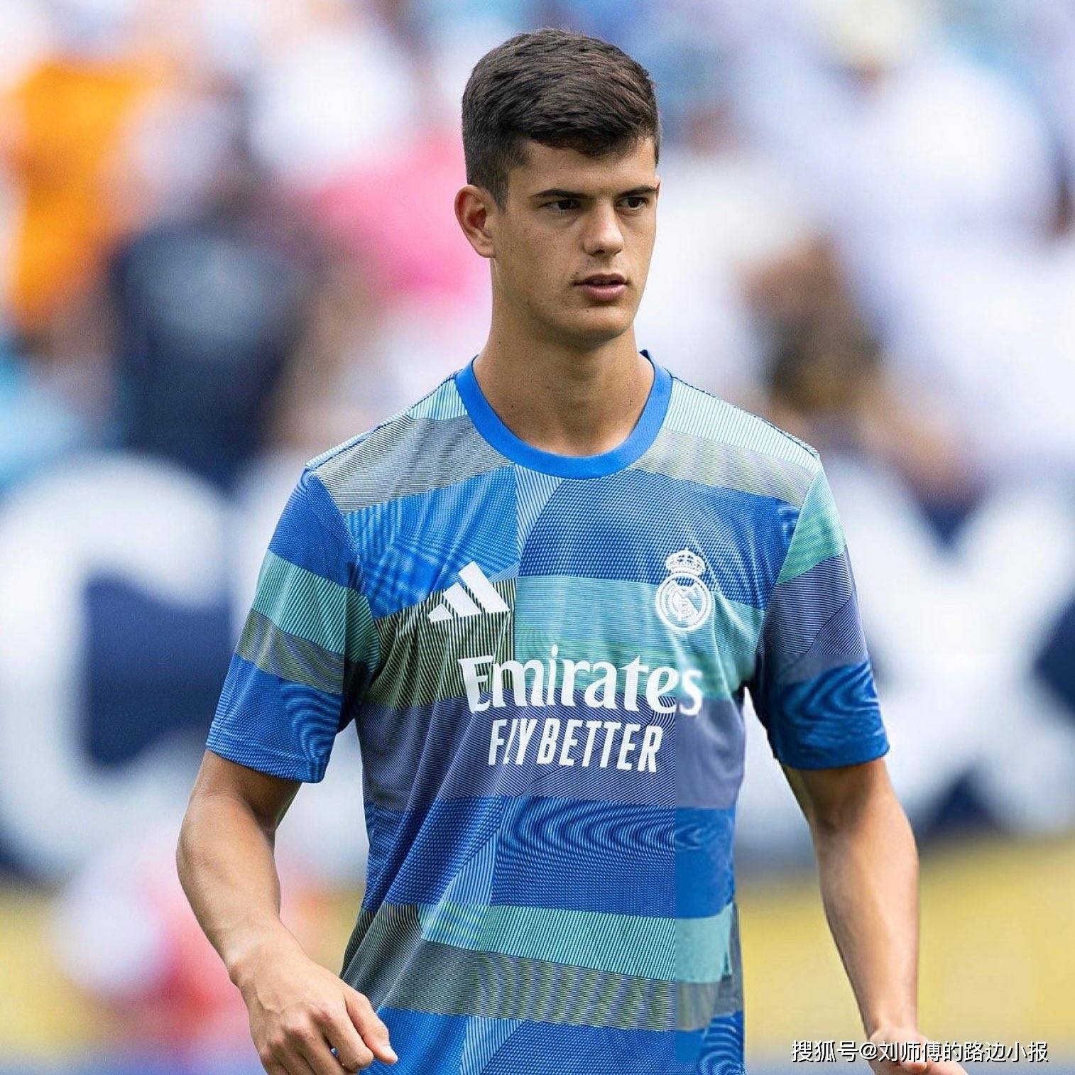 马赛训练开放日；转会期临场应变引欢呼；德甲在即；团队化学反应显著